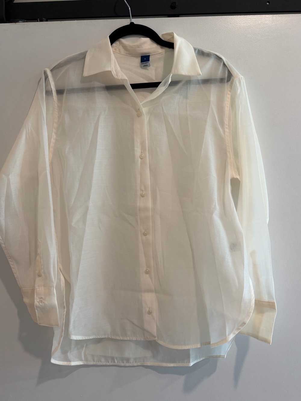 Old Navy NWOT Sheer Cream Button-Front Dress Shirt